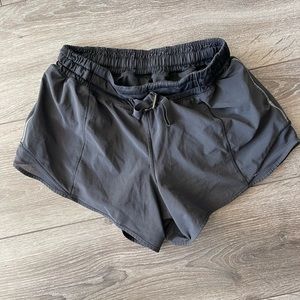 Lululemon Hotty Hot Low-Rise Lined Short